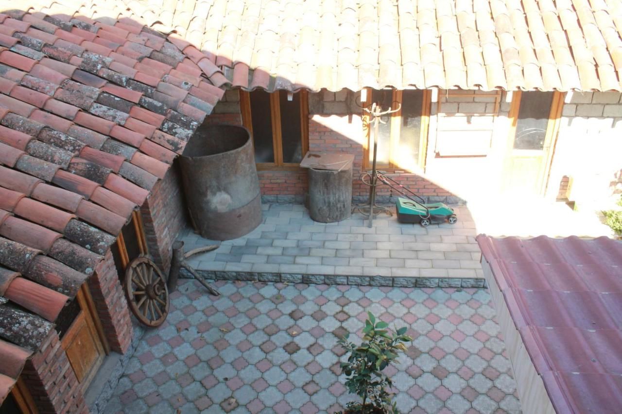 Гостевой дом Nona Guest House Шилда-9